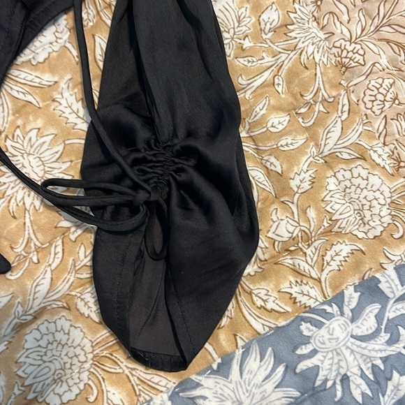 Princess Polly Isabella Silky Tie Front Crop Top Black Ruched Side/Sleeve US 4 - Picture 6 of 8
